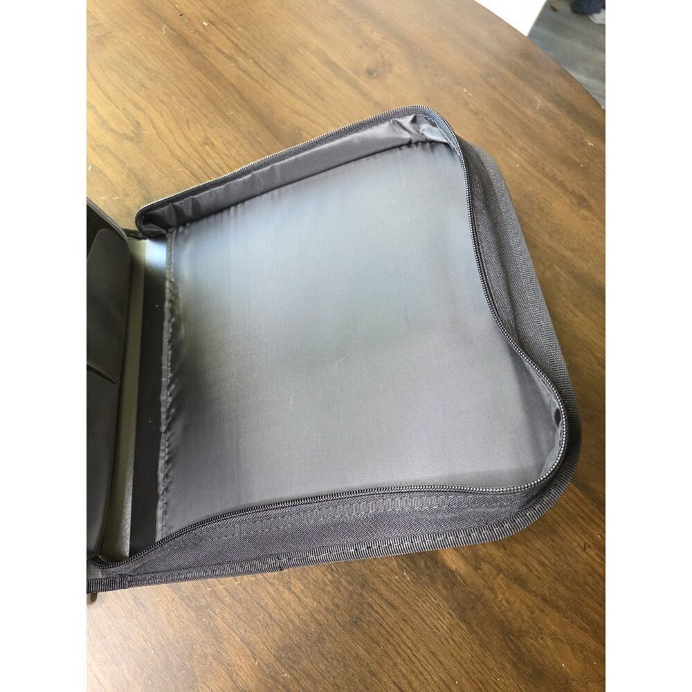 Vintage CD/DVD Nylon carrying case holder with strap-holds 32 CD's - Picture 11 of 16